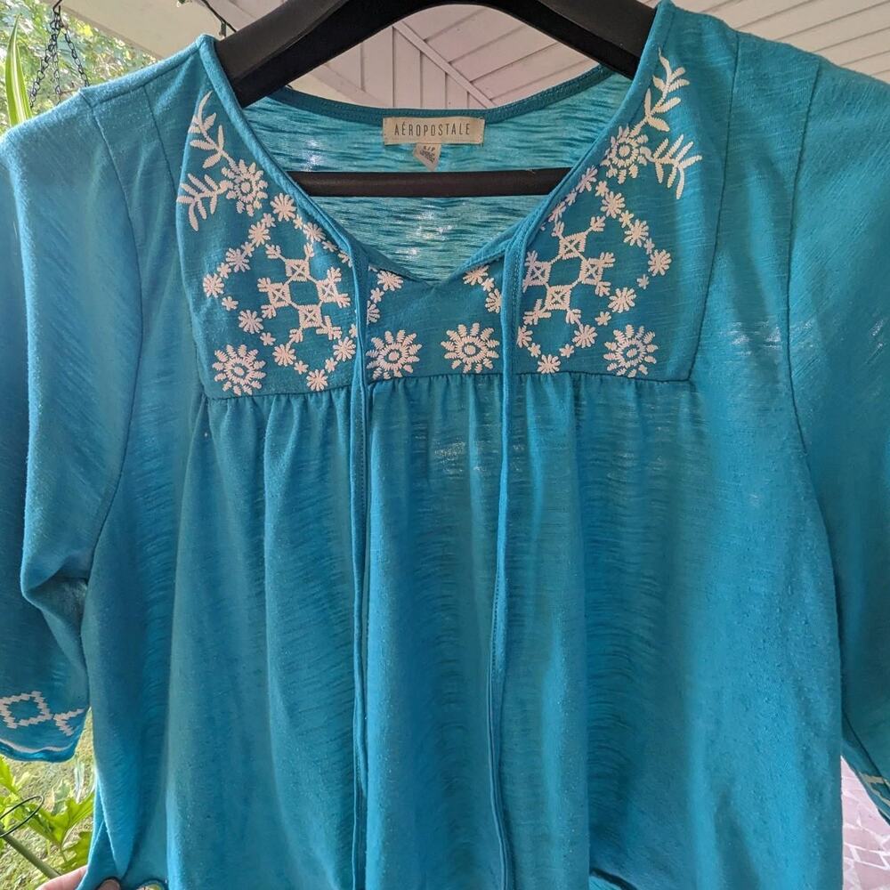 Aeropostale Cropped Peasant Top